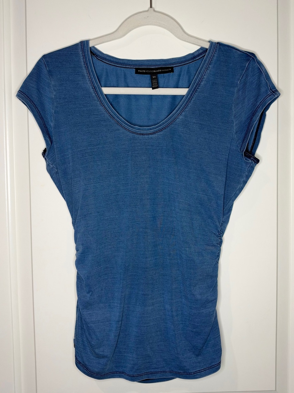 WHITE HOUSE BLACK MARKET Blue Short-Sleeve Scoop Neck Top, size XS